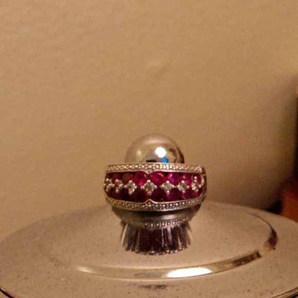 Ring - Picture 1 of 3